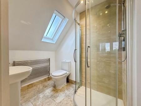 4 bedroom Detached house to let in High Street, Heytesbury, BA12