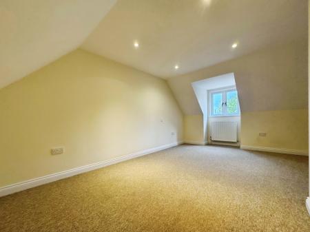 4 bedroom Detached house to let in High Street, Heytesbury, BA12