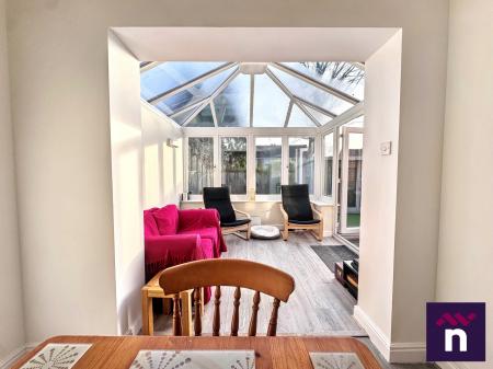 4 bedroom Detached house for sale in Canons Close, Warminster, BA12