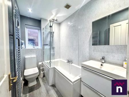 3 bedroom Detached house for sale in Canons Close, Warminster, BA12