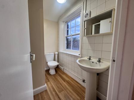 1 bedroom Flat to let in George Street, Warminster, BA12