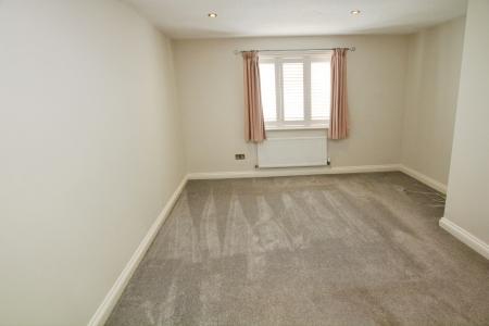 3 bedroom Detached house for sale in Hillbourne Close, Warminster, BA12