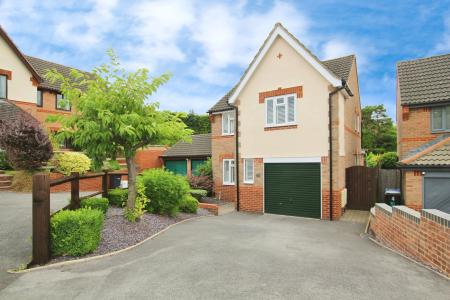 Hillbourne Close, Warminster, BA12