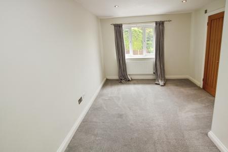 3 bedroom Detached house for sale in Hillbourne Close, Warminster, BA12