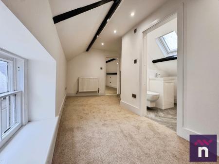 3 bedroom Terraced House for sale in Silver Street, Warminster, BA12