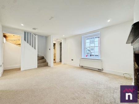 2 bedroom Terraced House for sale in Silver Street, Warminster, BA12