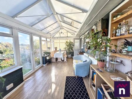 2 bedroom Bungalow for sale in Poulsen Close, Warminster, BA12