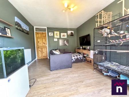 2 bedroom Bungalow for sale in Poulsen Close, Warminster, BA12