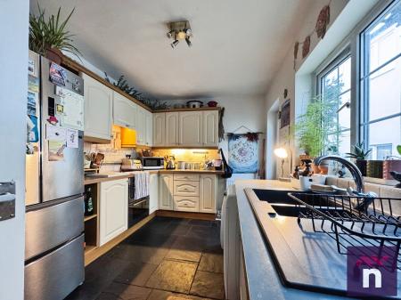2 bedroom Character Property for sale in The Old Coach House North Row, Warminster, BA12