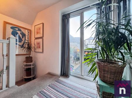 2 bedroom Character Property for sale in The Old Coach House North Row, Warminster, BA12