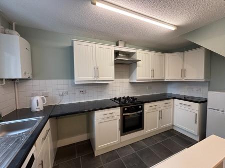 3 bedroom Detached house to let in Windsor Drive, Westbury, BA13