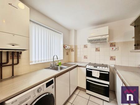 1 bedroom Terraced House for sale in Swallow Drive, Frome, BA11