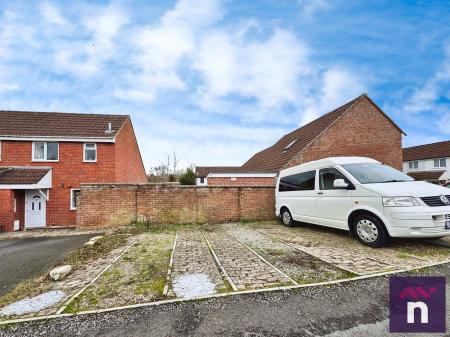 1 bedroom Terraced House for sale in Swallow Drive, Frome, BA11