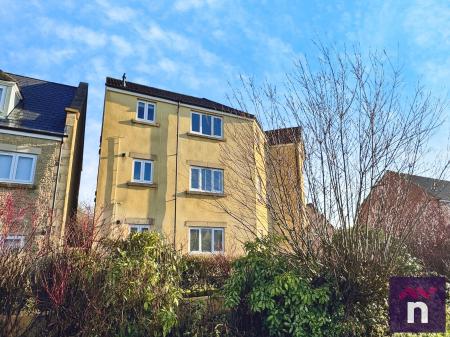 2 bedroom Flat for sale in Swaledale, Warminster, BA12