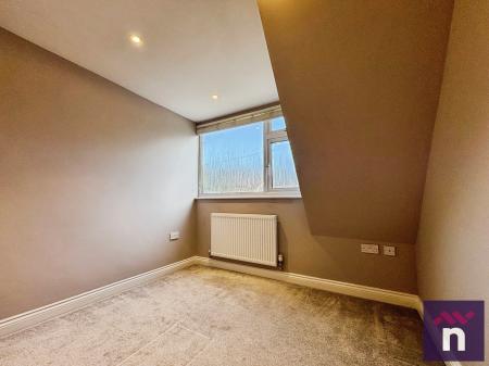 4 bedroom Semi-detached house to let in Copheap Lane, Warminster, BA12