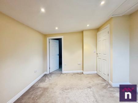 4 bedroom Semi-detached house to let in Copheap Lane, Warminster, BA12