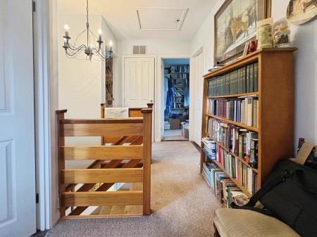 4 bedroom Detached house to let in Halfway Close, Trowbridge, BA14