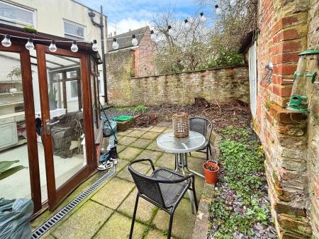 1 bedroom Flat for sale in Silver Street, Warminster, BA12