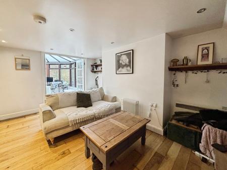 1 bedroom Flat for sale in Silver Street, Warminster, BA12