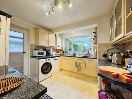 3 bedroom Semi-detached house for sale in Damask Way, Warminster, BA12