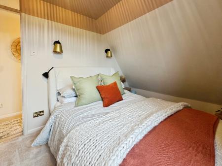 3 bedroom Semi-detached house for sale in Damask Way, Warminster, BA12