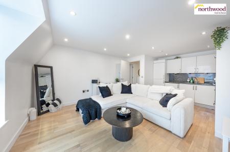 Aldenham Road, Bushey, WD19