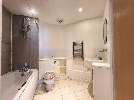 2 bedroom Flat for sale in 29 Loates Lane, Watford, WD17