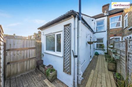 2 bedroom Terraced House for sale in Garfield Street, Watford, WD24