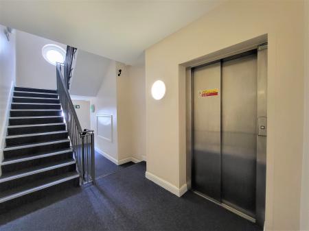 2 bedroom Flat for sale in Malden Road, Nascot Wood, Watford, WD17