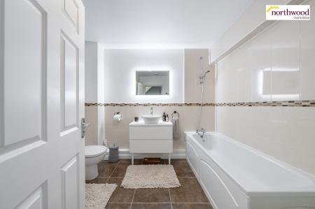 3 bedroom Town house for sale in Rickmansworth Road, Watford, WD18