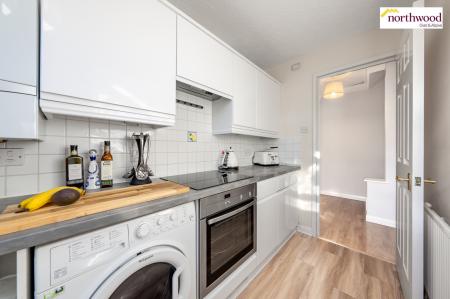 2 bedroom Flat for sale in Swan Close, Rickmansworth, WD3