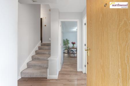 2 bedroom Flat for sale in Swan Close, Rickmansworth, WD3