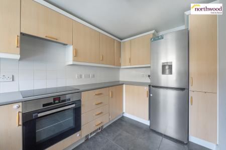 4 bedroom House for sale in Wander Wharf, Kings Langley, WD4