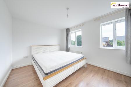 4 bedroom House for sale in Wander Wharf, Kings Langley, WD4