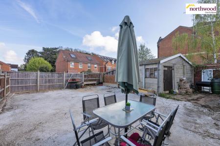 4 bedroom Detached house for sale in Bendysh Road, Bushey, WD23