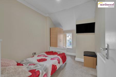 4 bedroom Detached house for sale in Bendysh Road, Bushey, WD23