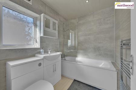 4 bedroom Detached house for sale in Bendysh Road, Bushey, WD23