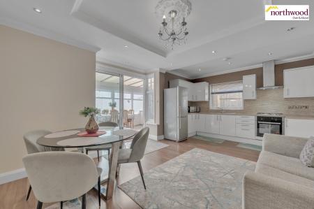 4 bedroom Detached house for sale in Bendysh Road, Bushey, WD23