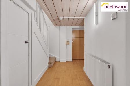 1 bedroom Flat for sale in Gammons Lane, Watford, WD24