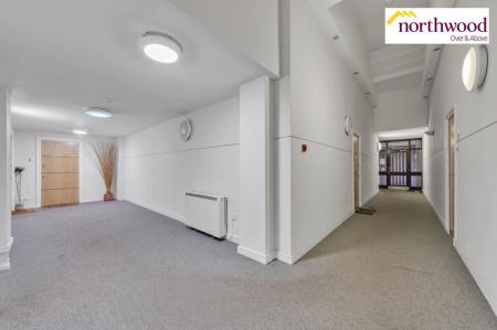 1 bedroom Flat for sale in Gammons Lane, Watford, WD24