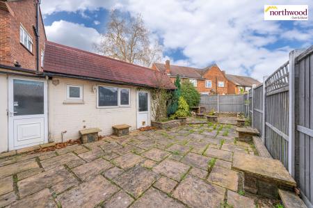 5 bedroom Semi-detached house for sale in Garston Lane, Watford, WD25