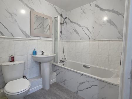 2 bedroom Flat to let in 1 Malden Road, Watford, WD17