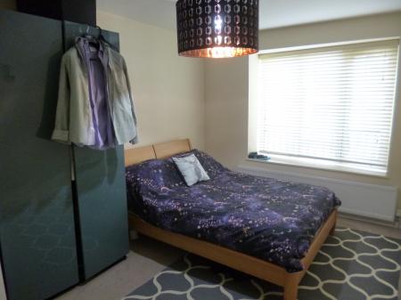 2 bedroom Flat to let in Loates Lane, Watford, WD17