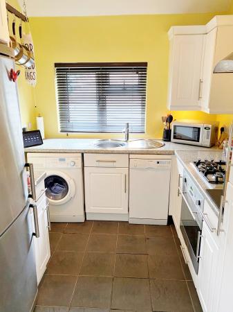 1 bedroom Flat to let in Manor Road, Ruislip, HA4