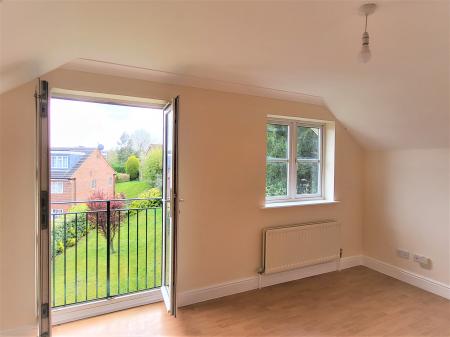 2 bedroom Flat to let in Eastbury Road, Oxhey, Watford, WD19