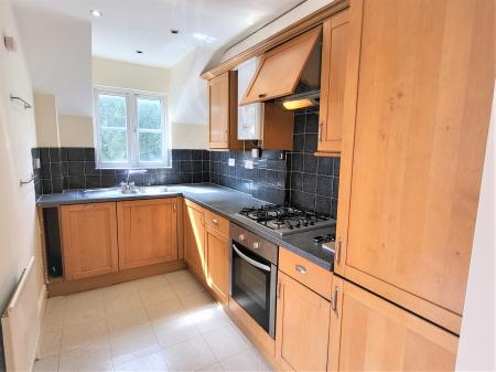 2 bedroom Flat to let in Eastbury Road, Oxhey, Watford, WD19