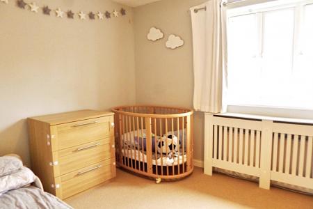 2 bedroom End of terrace house to let in Siskin Close, Bushey, WD23