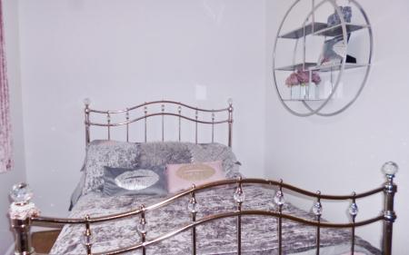 2 bedroom End of terrace house to let in Siskin Close, Bushey, WD23