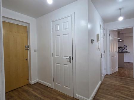 2 bedroom Flat to let in 1 Malden Road, Watford, WD17