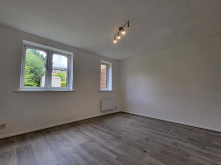 1 bedroom Flat to let in Sandown Road, Watford, WD24